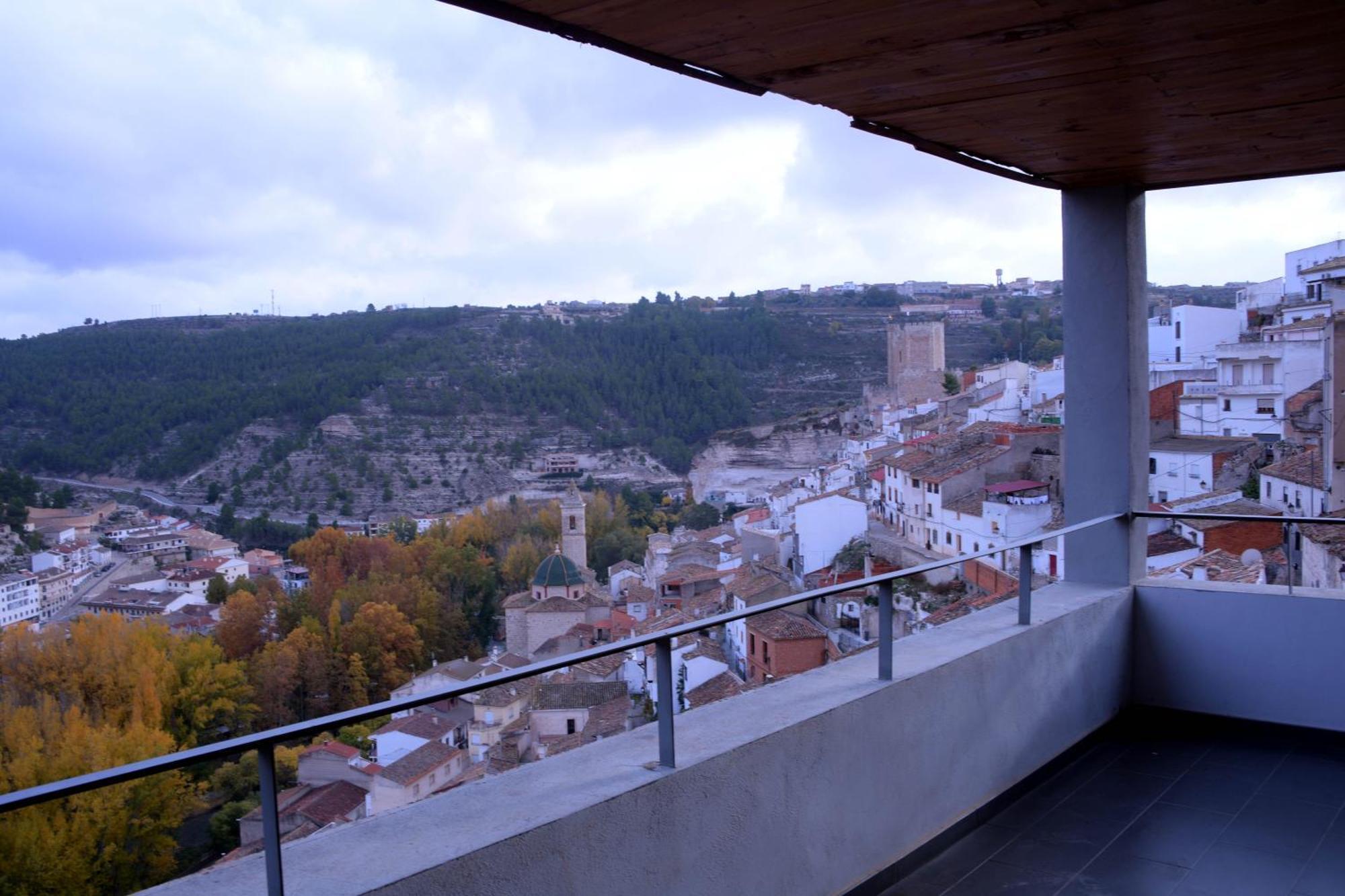 Casas Colgadas Alcala Del Jucar Exterior photo